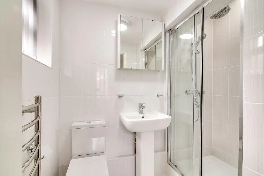 1 bedroom detached house for rent