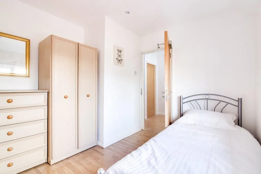 1 bedroom detached house for rent