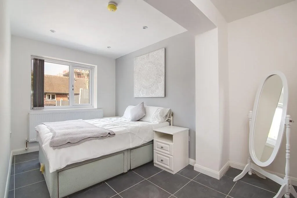 1 bedroom detached house for rent