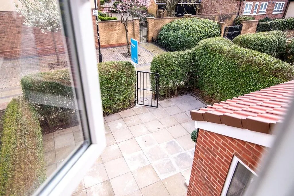 1 bedroom detached house for rent