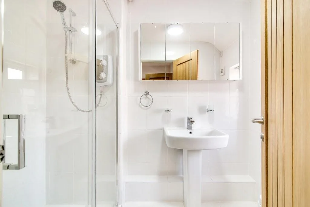 1 bedroom detached house for rent