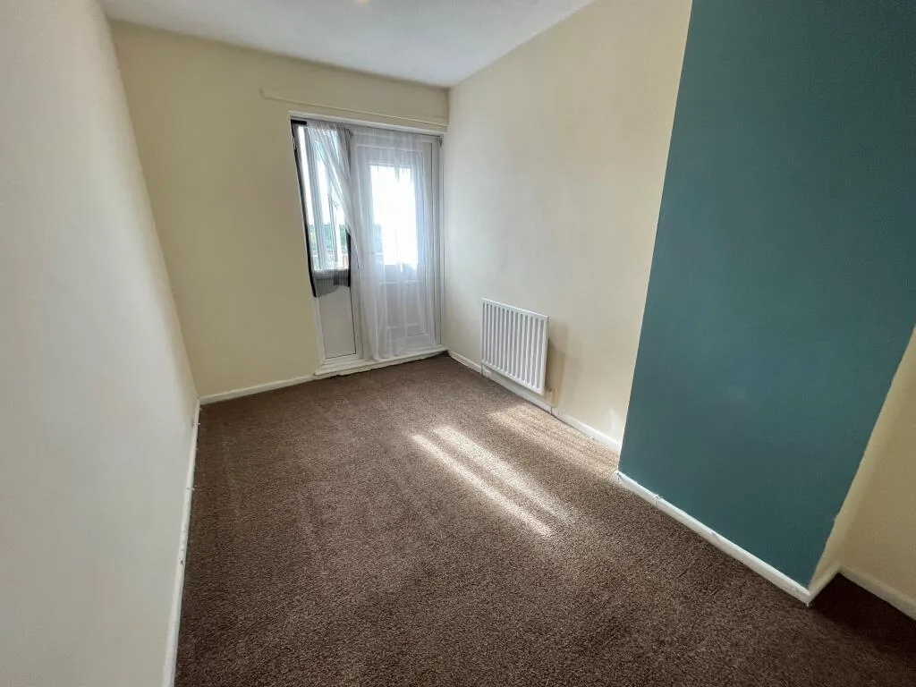 3 bedroom maisonette for rent