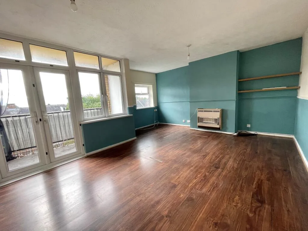 3 bedroom maisonette for rent