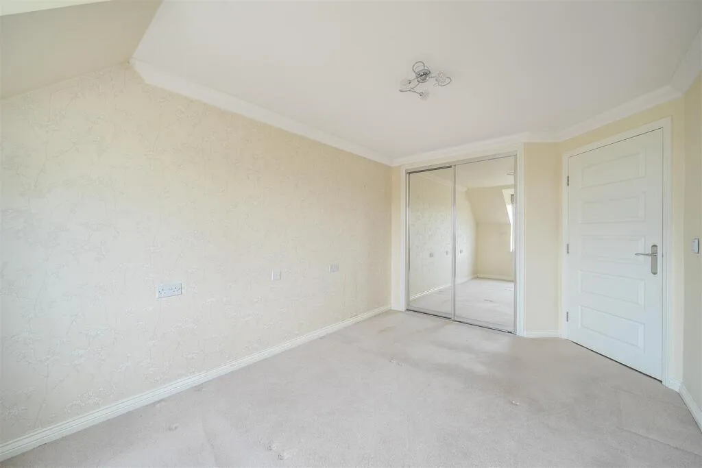 1 bedroom retirement property for rent