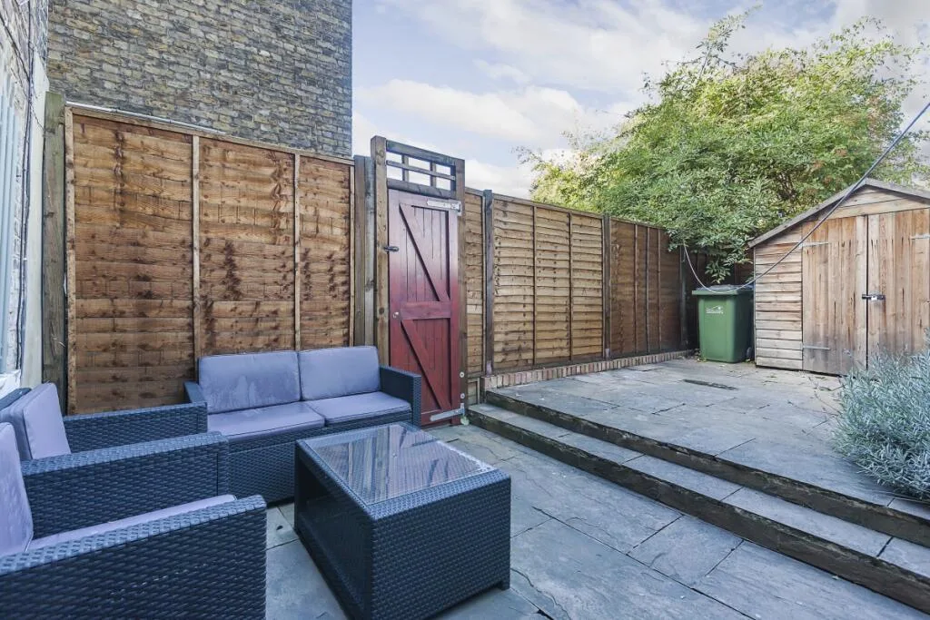 2 bedroom flat for rent