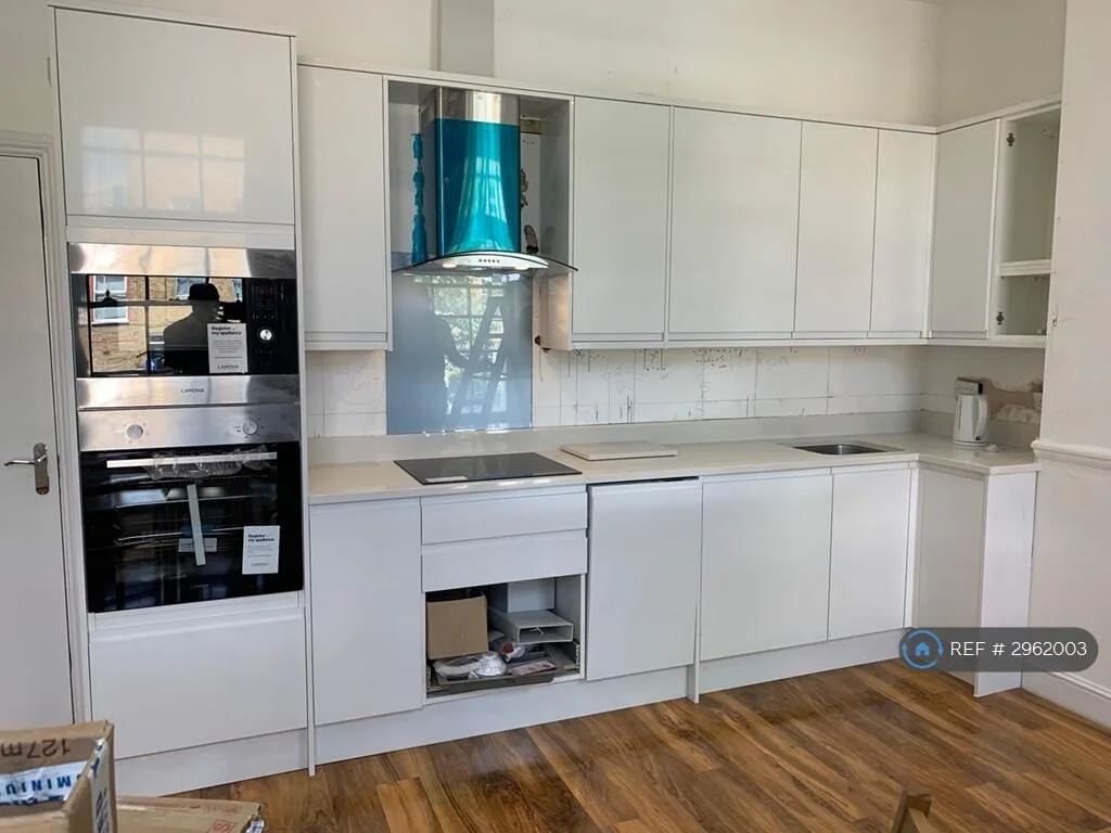 3 bedroom flat for rent