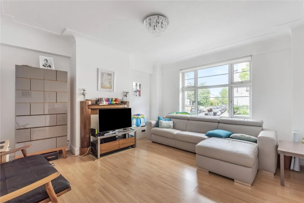 4 bedroom flat for rent