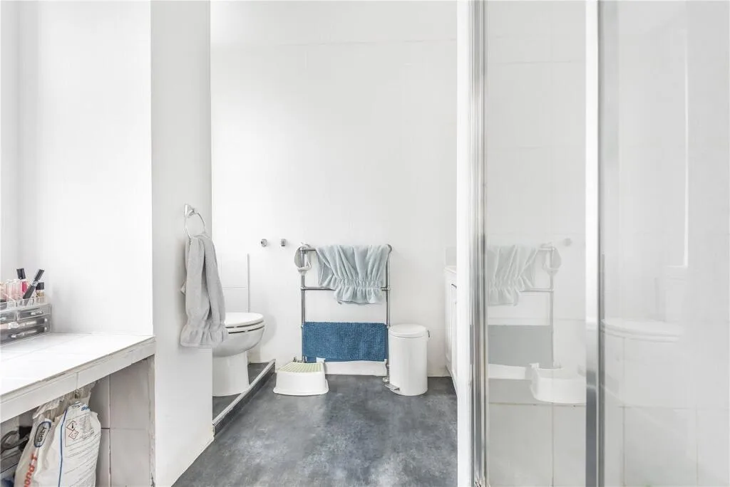 4 bedroom flat for rent