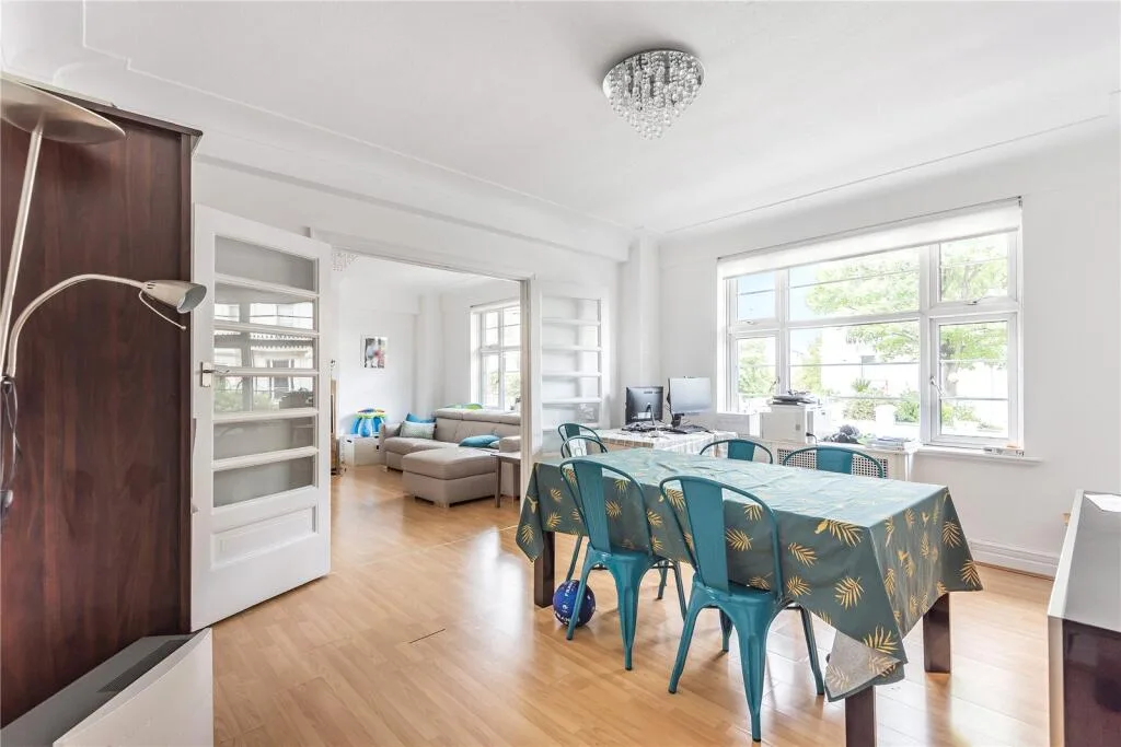 4 bedroom flat for rent
