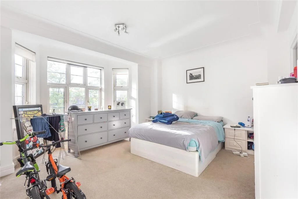 4 bedroom flat for rent