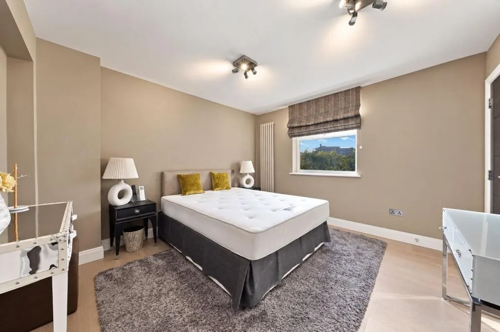 3 bedroom flat for rent