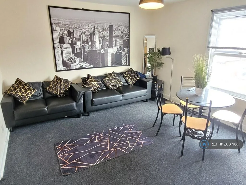 6 bedroom flat for rent