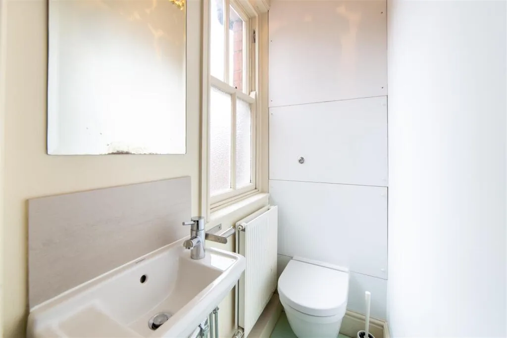 4 bedroom terraced house for rent