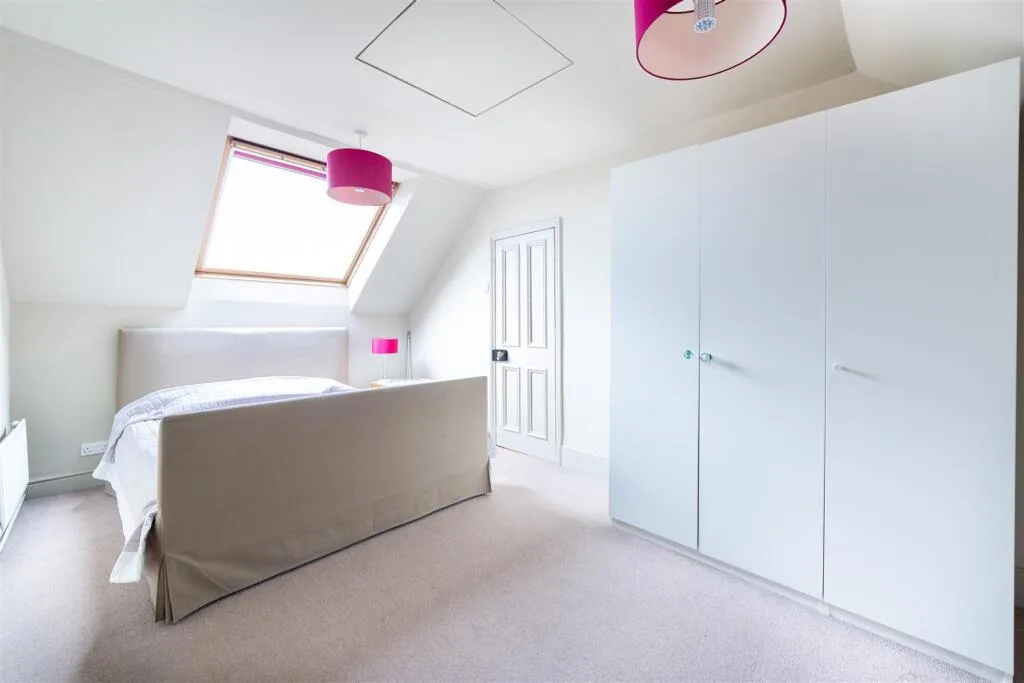 4 bedroom terraced house for rent