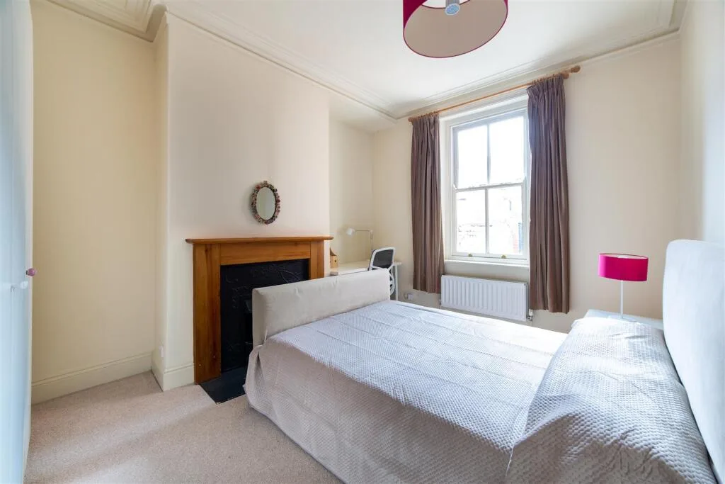 4 bedroom terraced house for rent