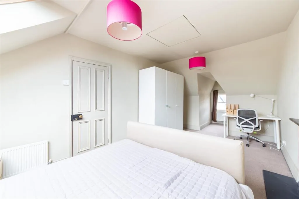 4 bedroom terraced house for rent