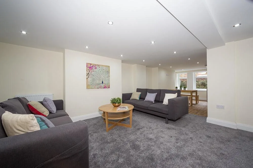 6 bedroom terraced house for rent