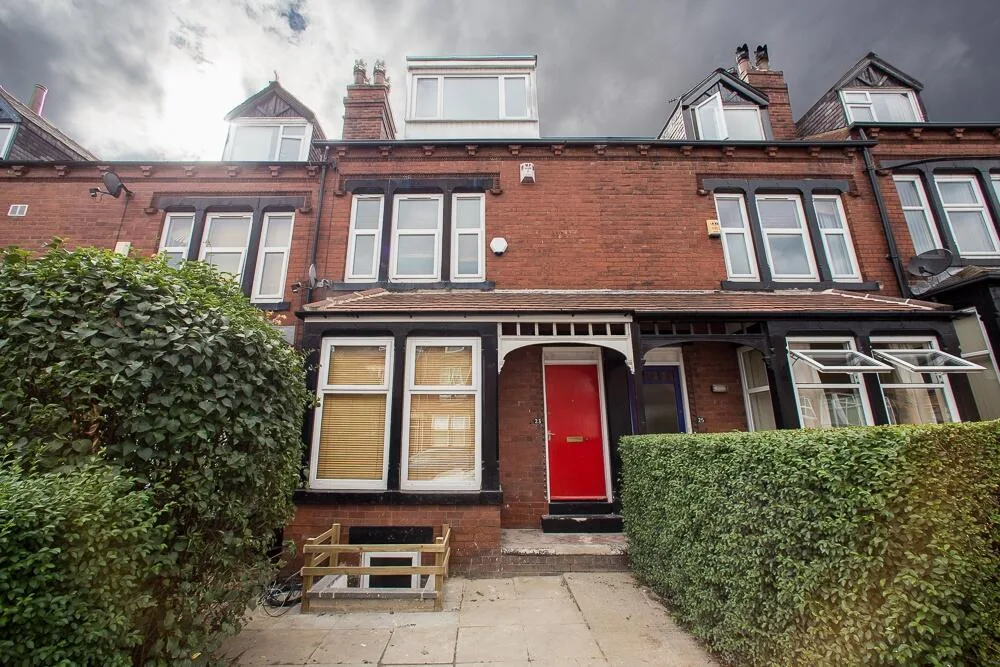 6 bedroom terraced house for rent