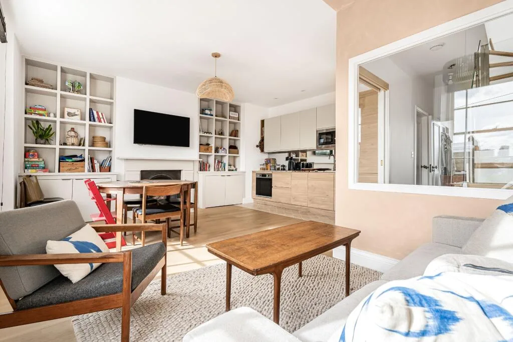 2 bedroom duplex for rent