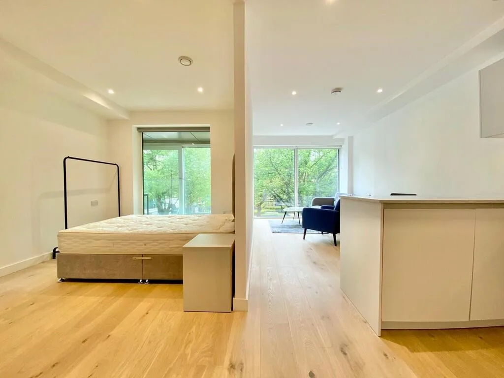 Studio flat for rent