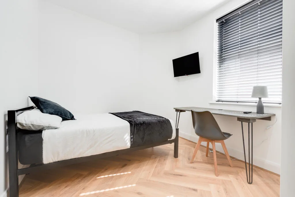 6 bedroom terraced house for rent