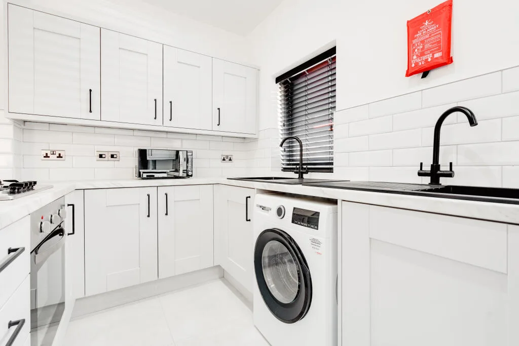 6 bedroom terraced house for rent
