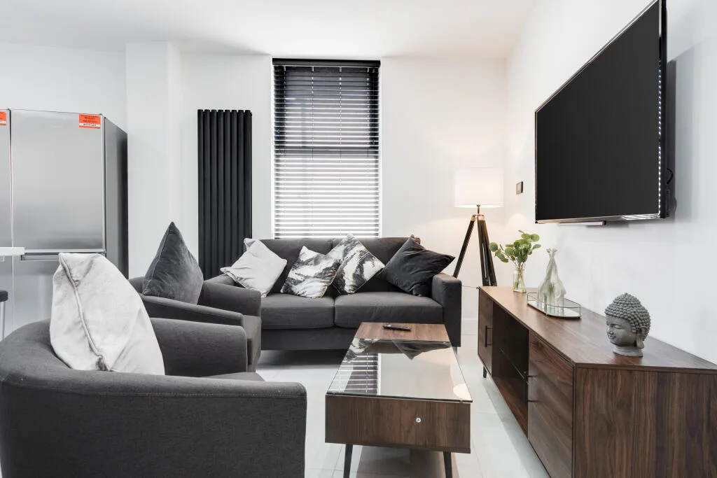 6 bedroom terraced house for rent