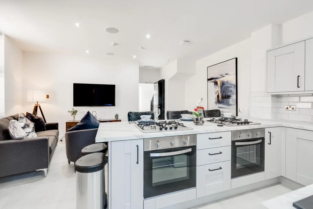 6 bedroom terraced house for rent