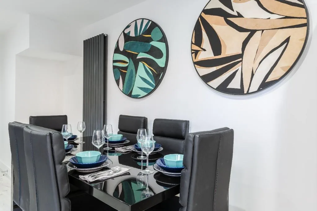 6 bedroom terraced house for rent