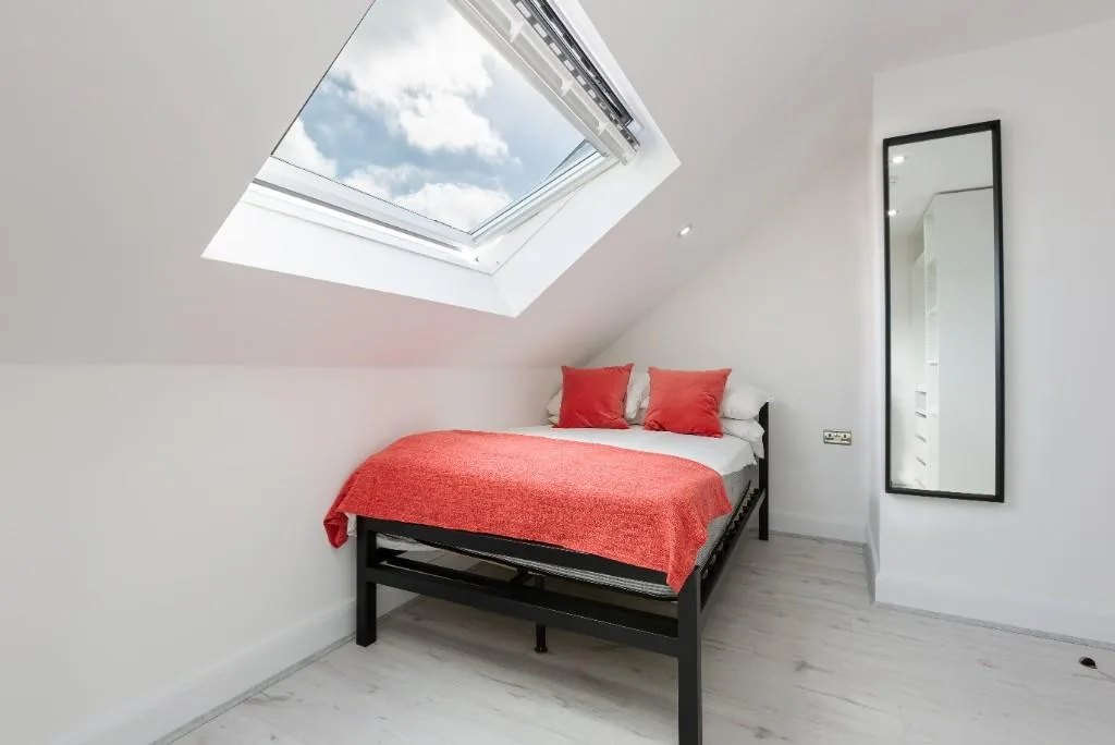 6 bedroom terraced house for rent