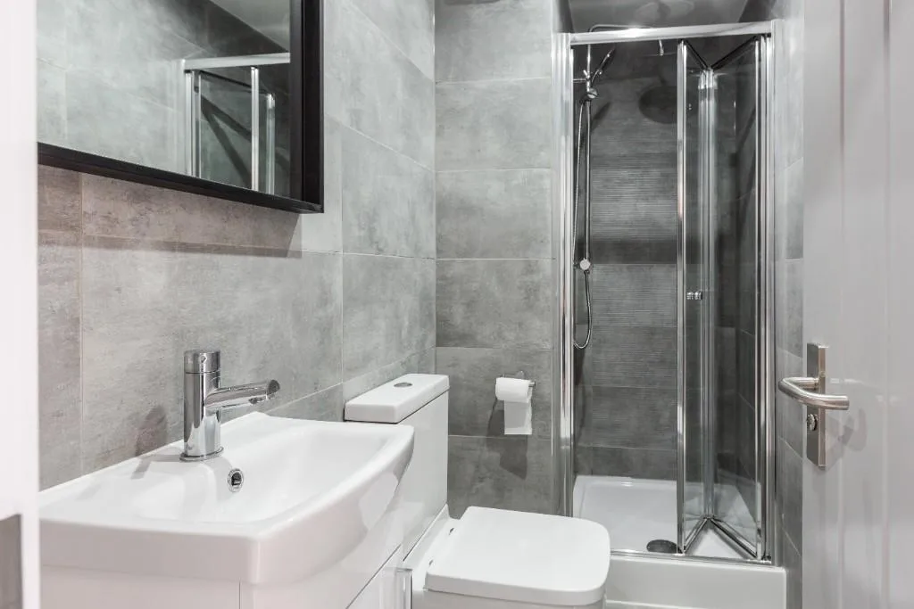 6 bedroom terraced house for rent