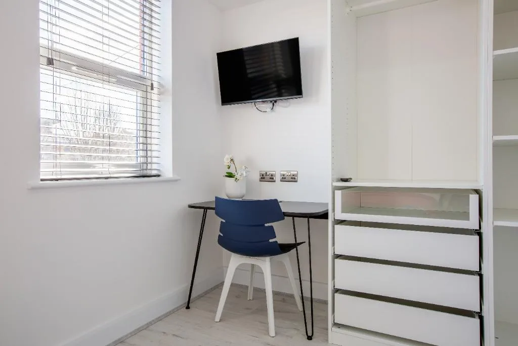 6 bedroom terraced house for rent