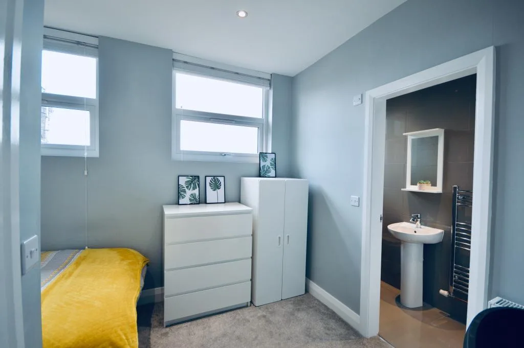 6 bedroom terraced house for rent
