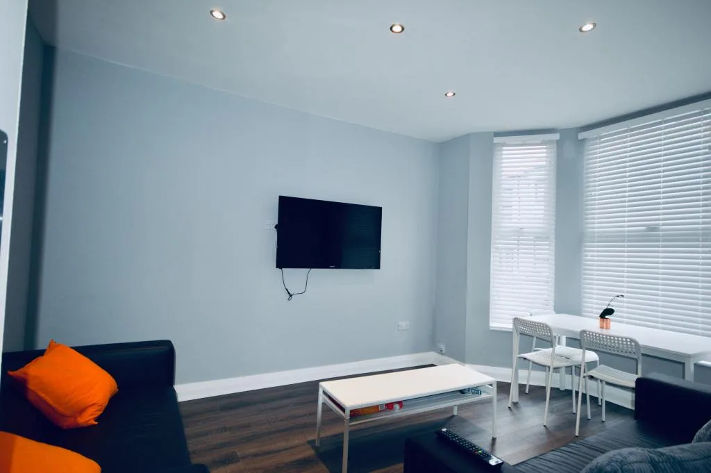 6 bedroom terraced house for rent