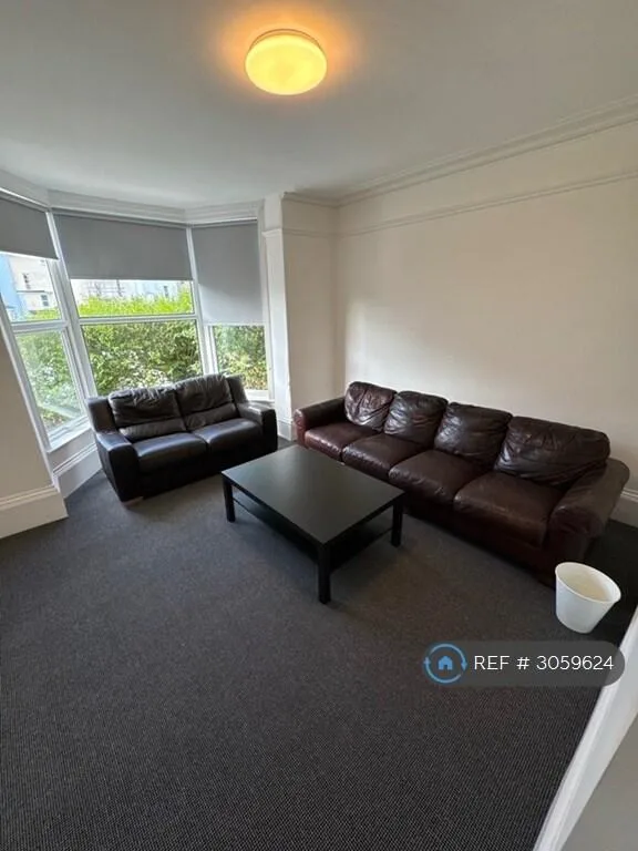 7 bedroom terraced house for rent