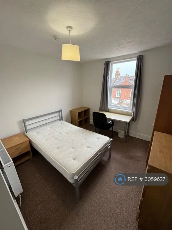 6 bedroom terraced house for rent