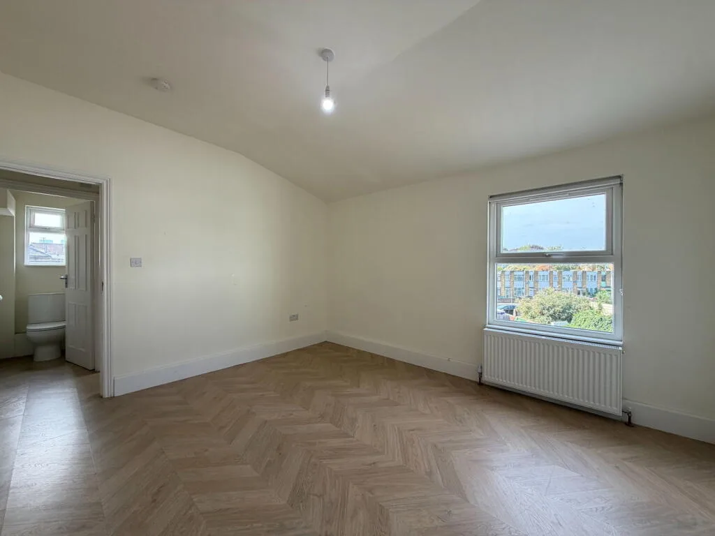 4 bedroom flat for rent