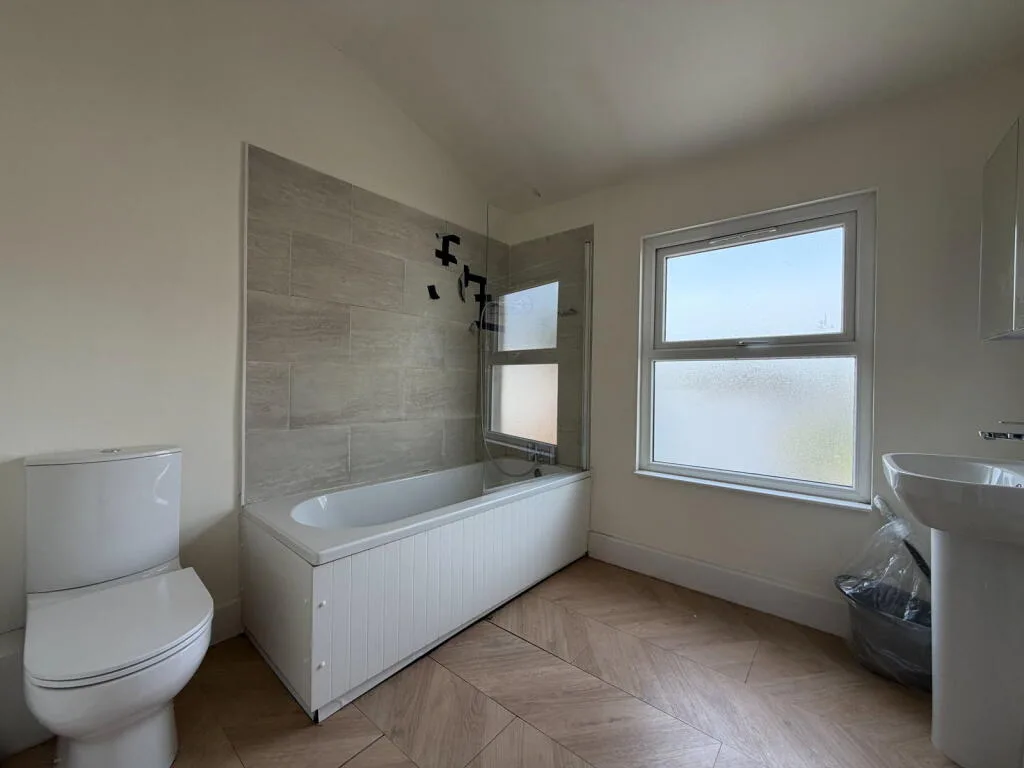 4 bedroom flat for rent