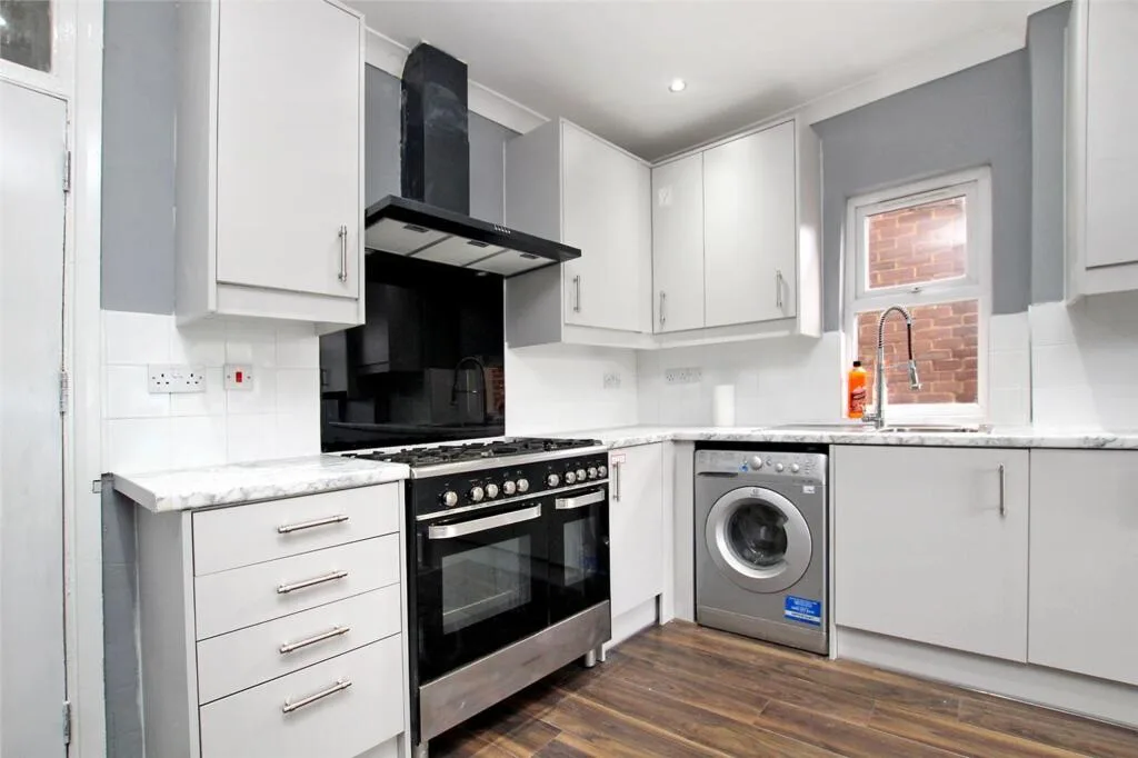 4 bedroom terraced house for rent