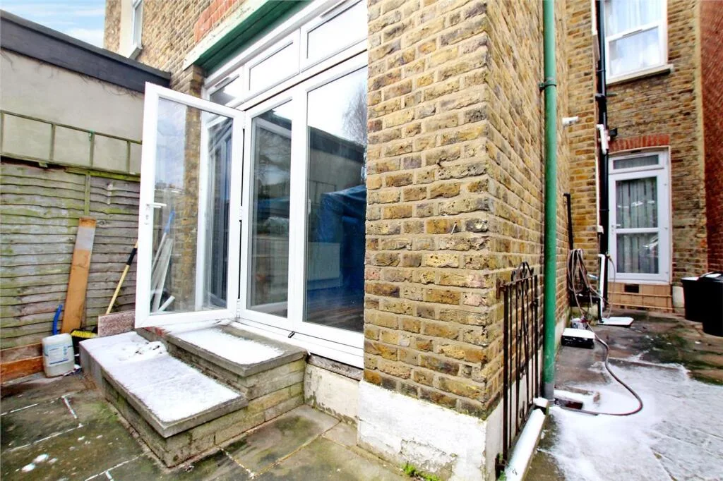 4 bedroom terraced house for rent