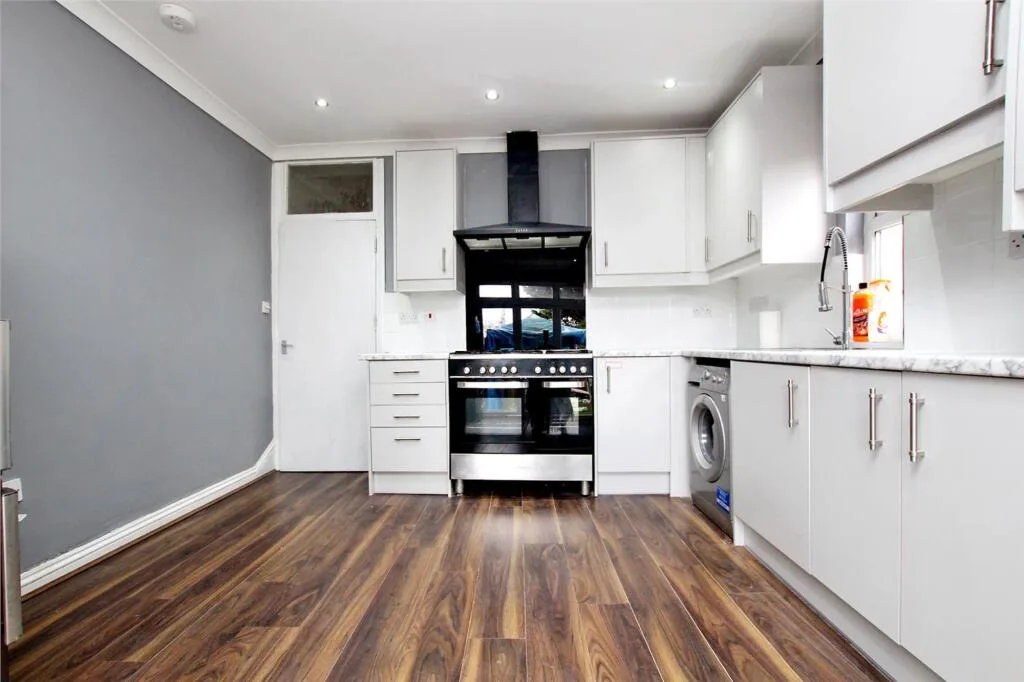 4 bedroom terraced house for rent