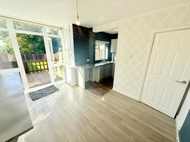 3 bedroom semi-detached house for rent