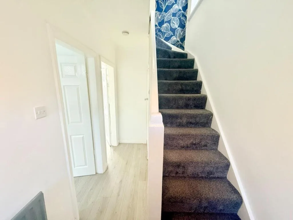 3 bedroom semi-detached house for rent