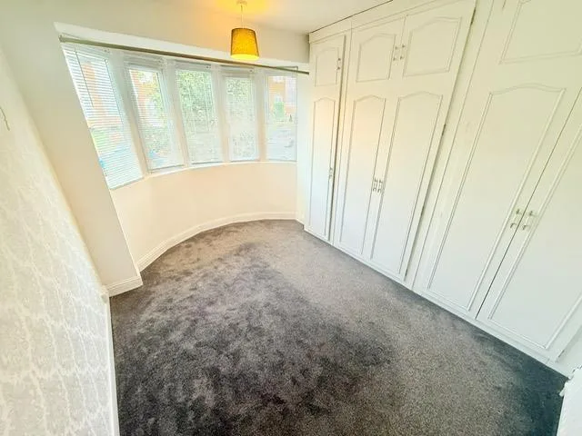 3 bedroom semi-detached house for rent