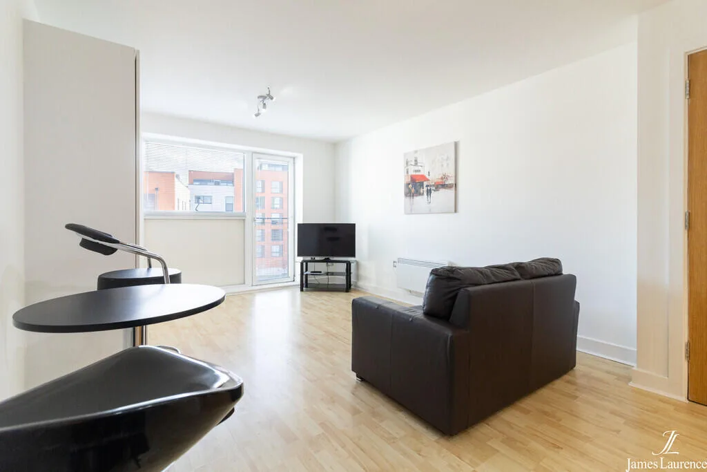 Studio flat for rent
