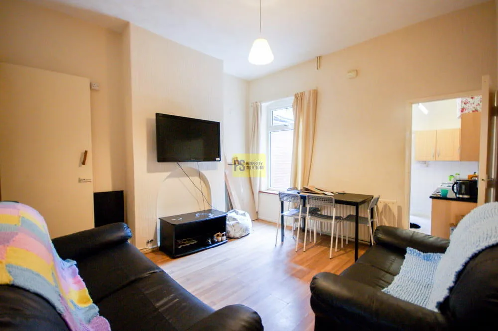 4 bedroom terraced house for rent