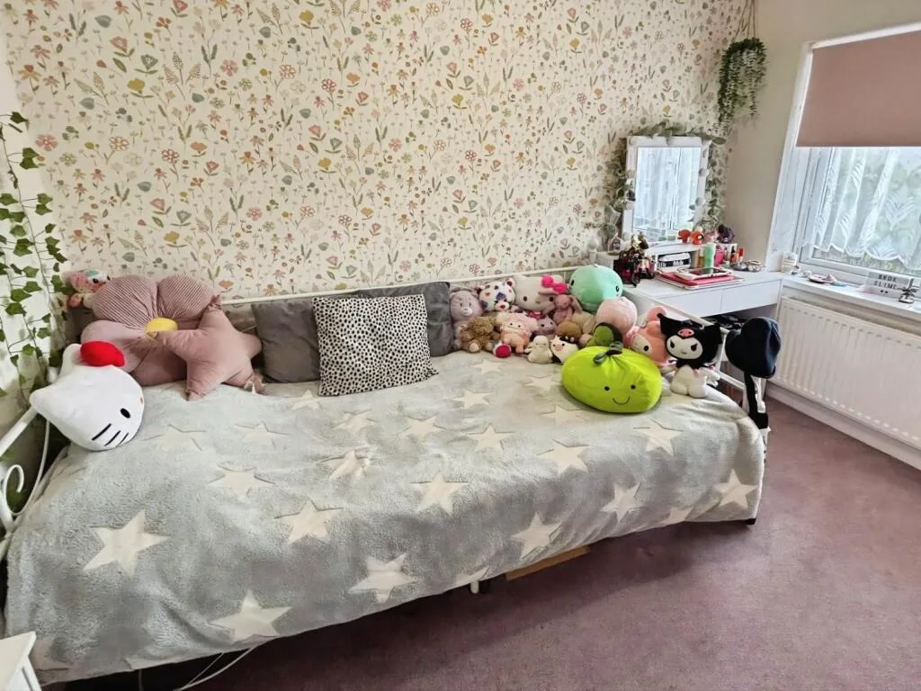 3 bedroom end of terrace house for rent