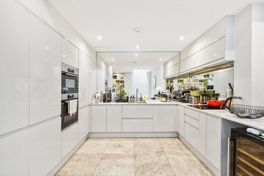 4 bedroom terraced house for rent