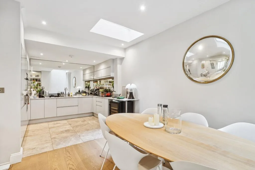 4 bedroom terraced house for rent