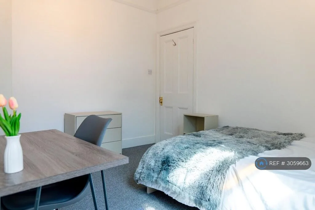5 bedroom terraced house for rent
